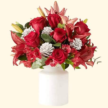 Bouquet di Lilium, Rose Rosse, Eucalipto e Pigne